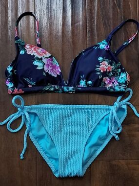 No Boundaries Aqua Textured Bikini Bottoms